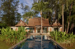 Blick von außen auf Banyan Tree Phuket