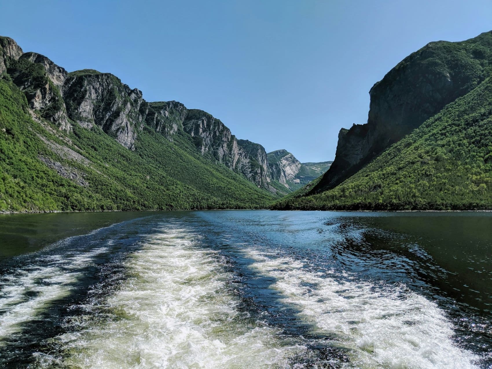 Schiffstour auf dem Western Brook Pond 