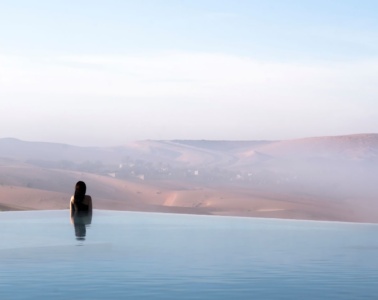 Infinity Pool im Qasr Al Sarab Desort Resort