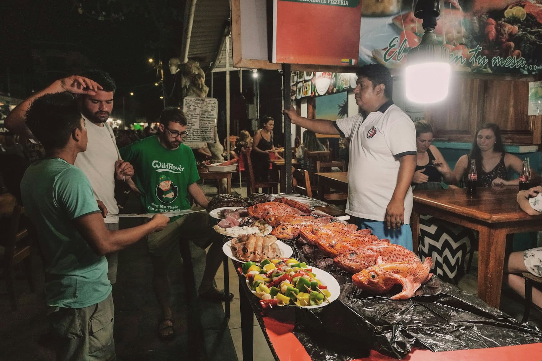 Essen in Ecuador auf den Galapagos-Inseln