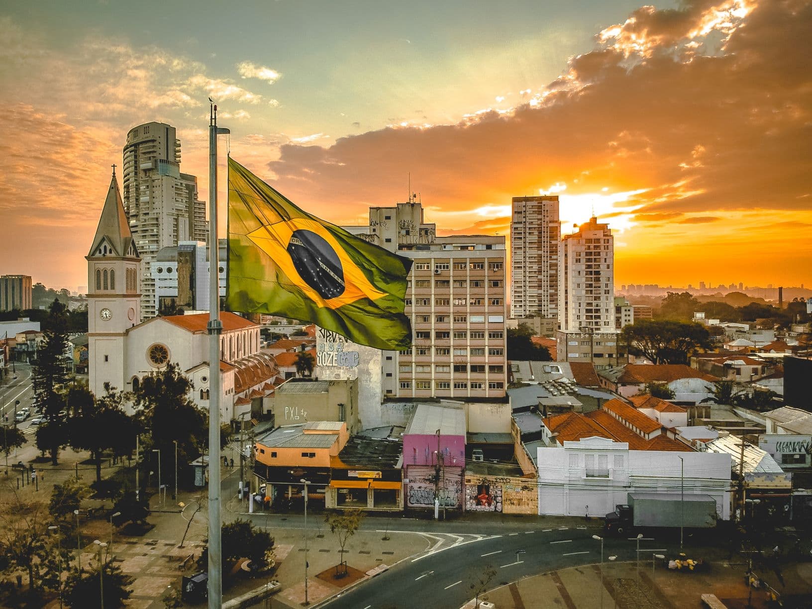 Brasilien-Flagge, Hintergrund Stadt