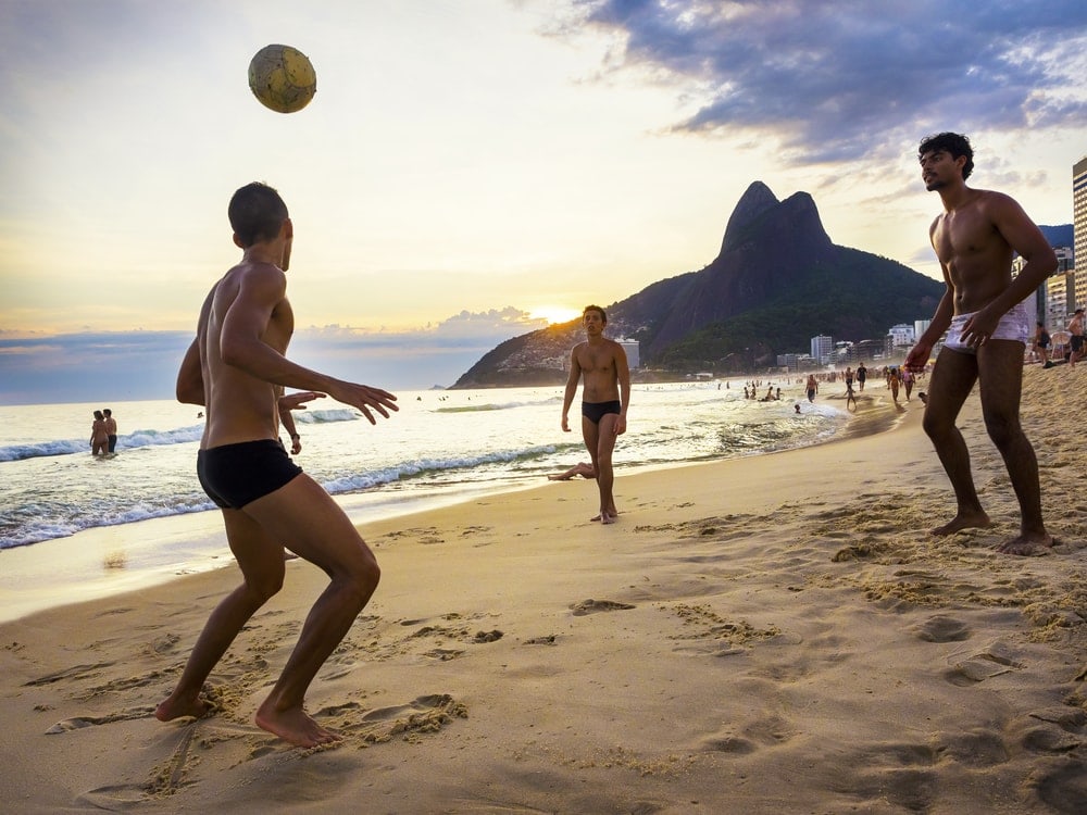 FKK-Liebhaber: Brasiliens Männer tragen lieber enge Badehosen