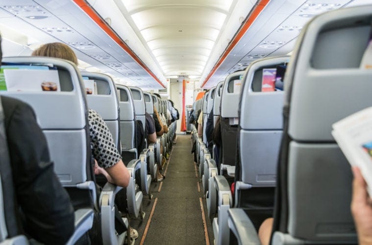 Passagiere im Flugzeug
