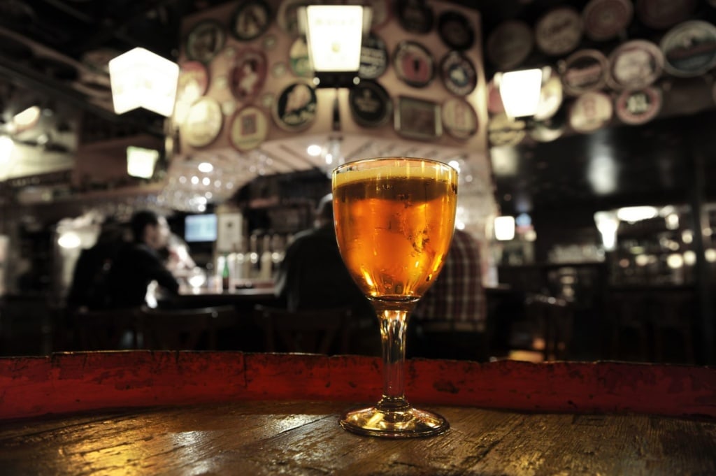 Glas Bier in Brüsseler Kneipe