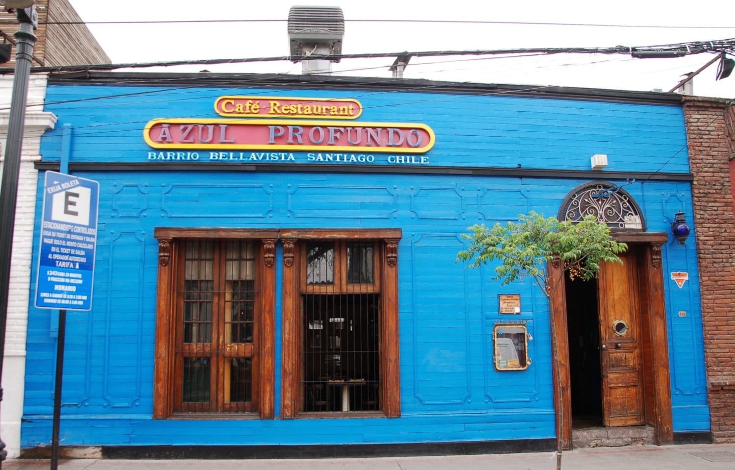 Urige Bar in der Hauptstadt Santiago de Chile