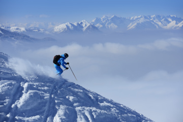 Skifahrer in den Kitzbüheler Alpen