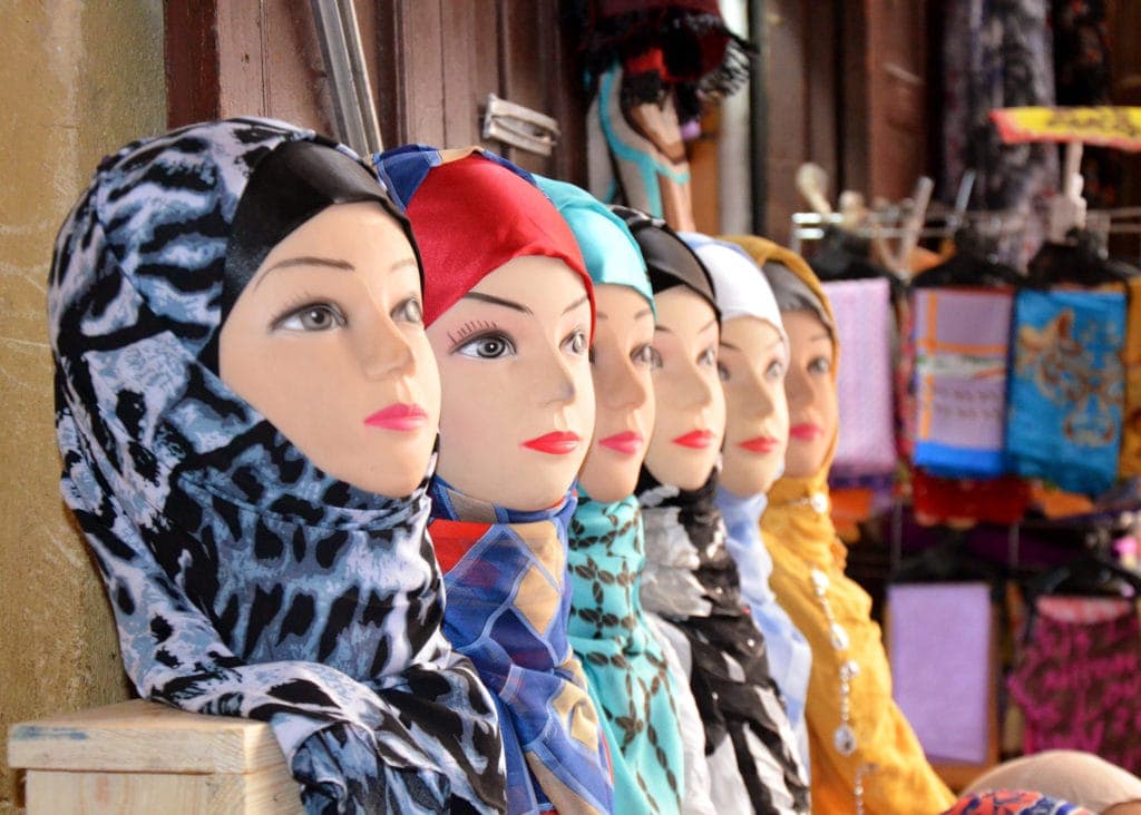 Kopftücherparade in Fes
