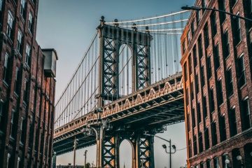 Blick auf die Brooklyn Bridge in New York