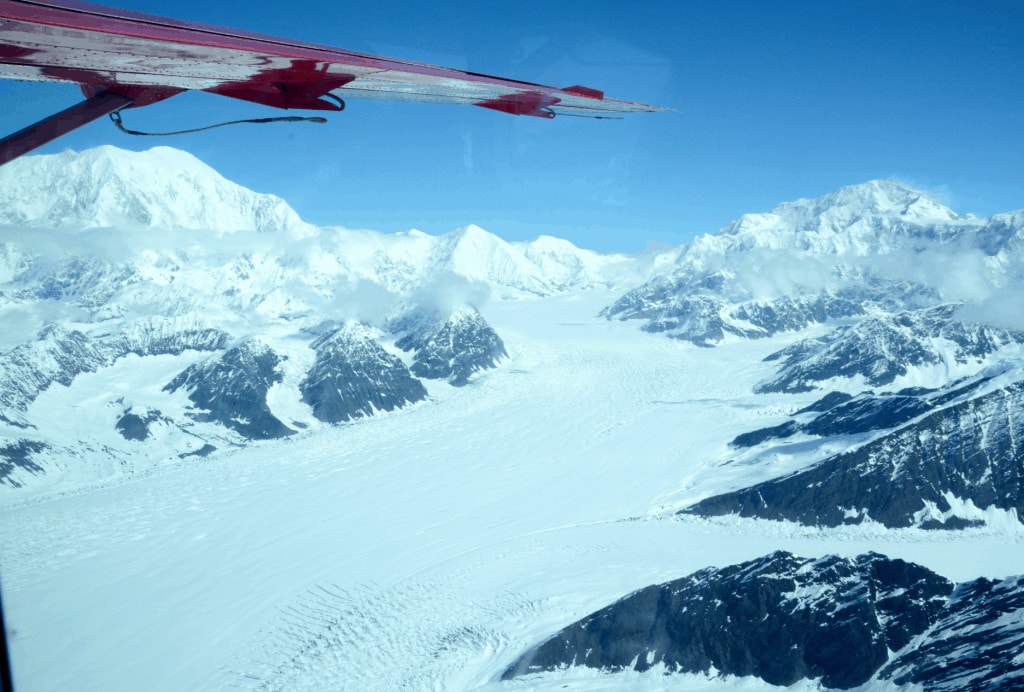 Gletscher aus dem Wasserflugzeug fotografiert