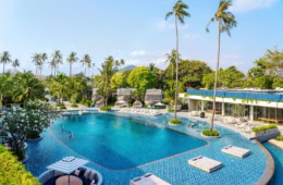 Poolanlage im Melia Koh Samui