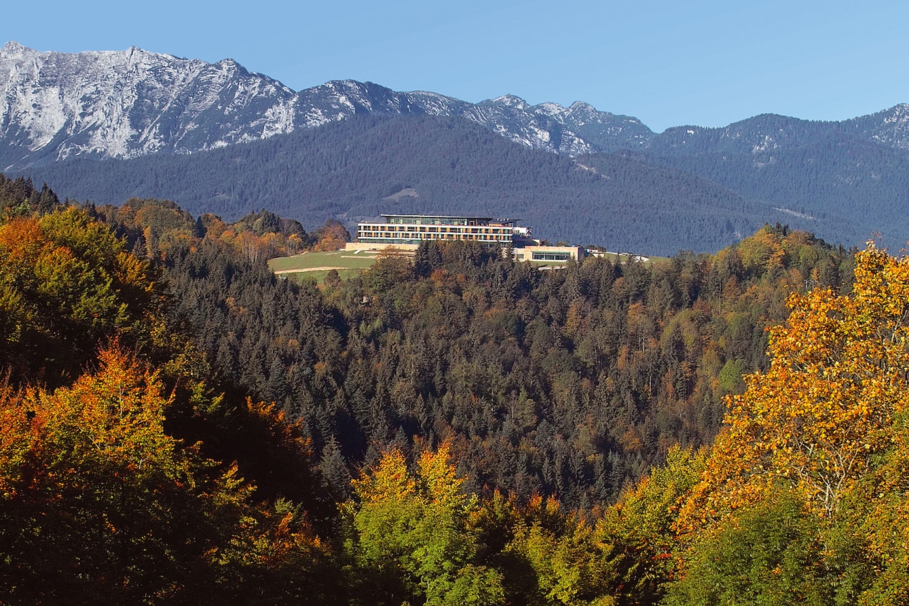 Kempinski Hotel Berchtesgaden_Außenansicht Herbst