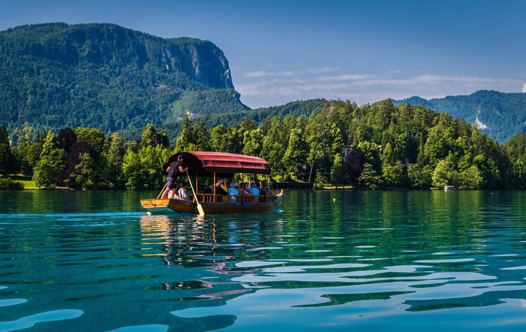 Pletna-Boot auf See Bled 