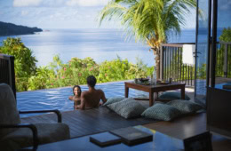Paar im Raffles Seychelles