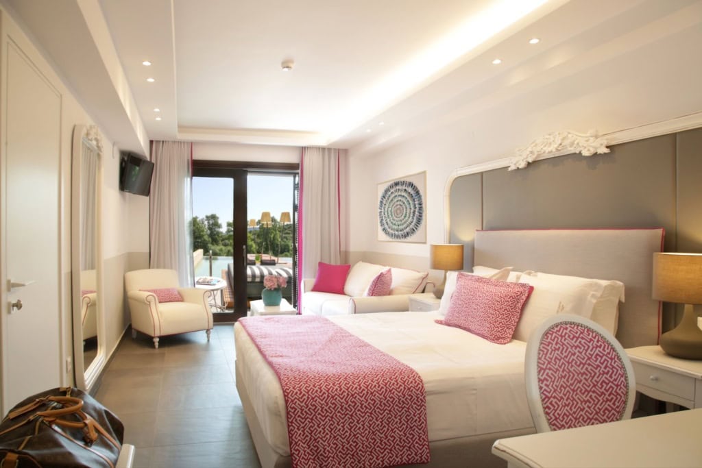 Junior Suite im Avaton Luxury Beach Resort bei Chalkidiki