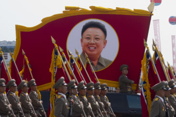 Wie gefährlich sind Reisen nach Nordkorea? Militärparade in der Hauptstadt