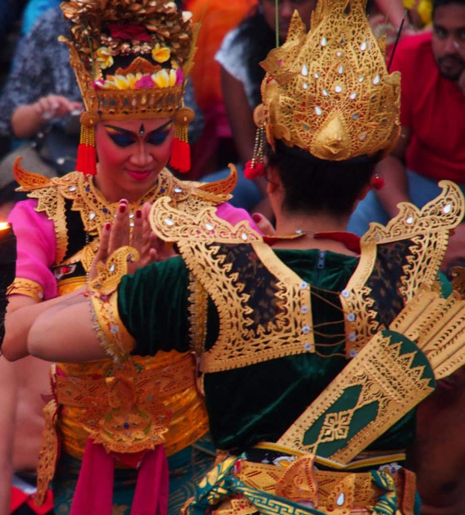 Tänzerinnen am Uluwatu - Bali