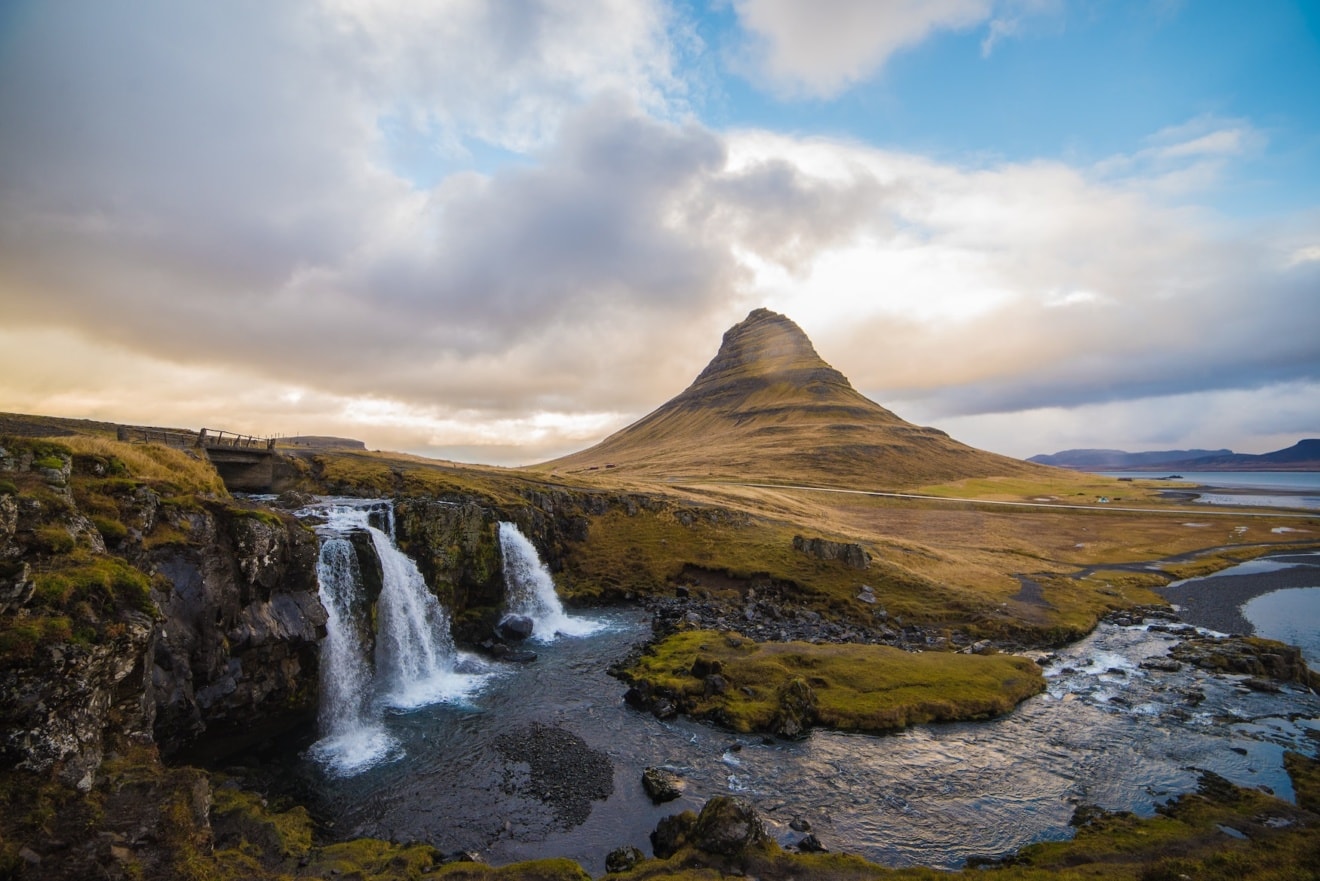 Island Sehenswürdigkeiten: Kirkjufellsfoss Wasserfall