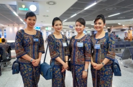 Flugbegleiterinnen von Singapore Airlines