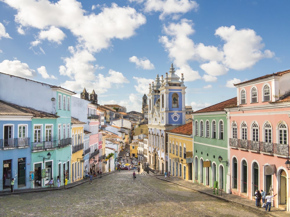 Salvador ist eine der ältesten Städte der Amerika, in Pelourinho stehen noch viele alte Kolonialbauten.