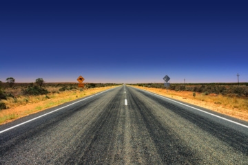 Linksverkehr: Landstraße in Australien