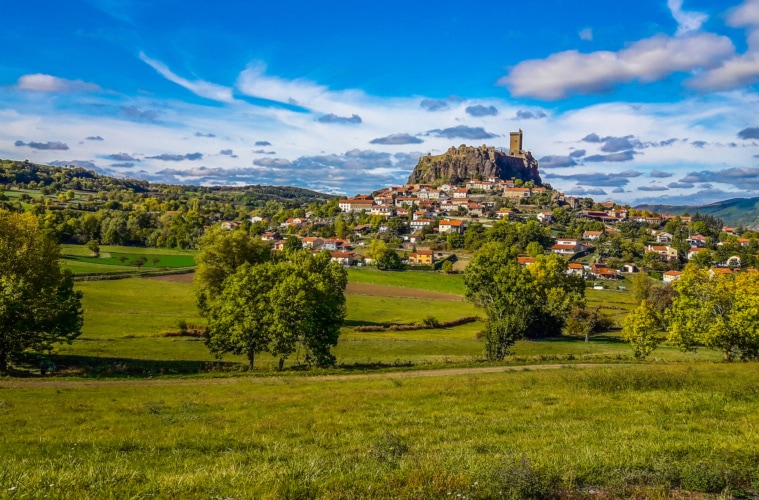 Blick auf das Schloss von Polignac