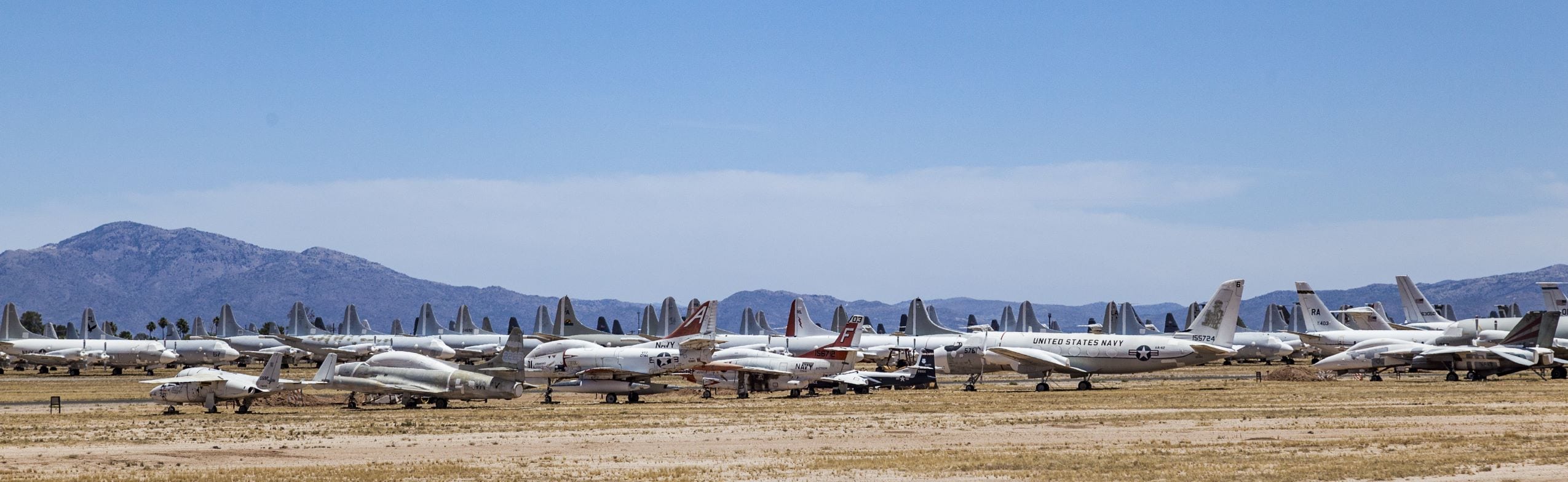 Hunderte Flugzeuge auf Friedhof Boneyard in Arizona