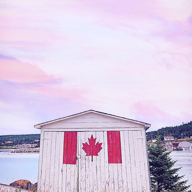 Hach, Kanada! Schön war es für @fraumuksch auf @newfoundlandlabrador. Wiederkommen? Unbedingt! Das wäre dann ihr viertes Mal.  #explorenl #explorecanada #canada🇨🇦 #kanada #kanadastisch #reportervorort #passionpassport #welivetoexplore