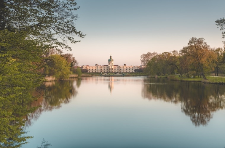 Schlosspark Charlottenburg in Berlin im Herbst