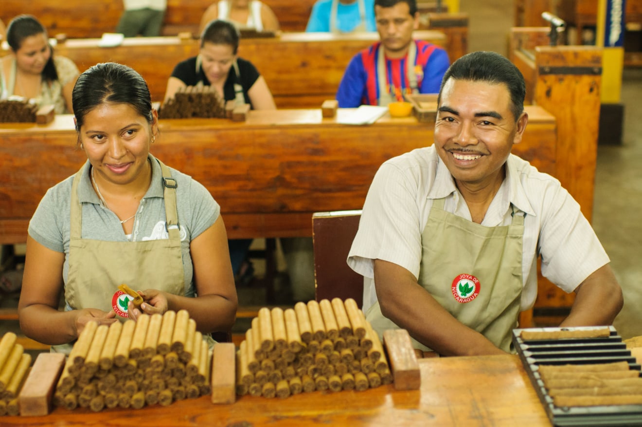 Arbeiter in der Zigarettenmanufraktur Joya de Nicaragua