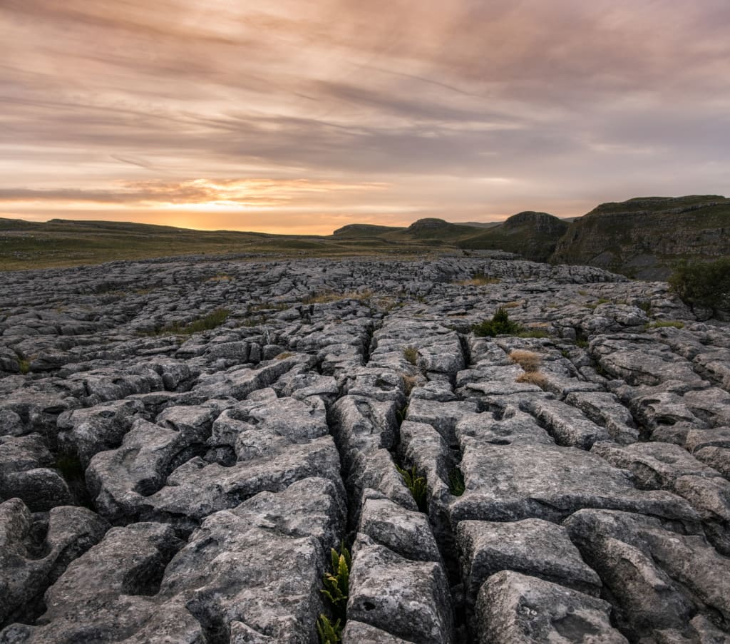 Gute Aussichten auf »England's Great Walking Trails«: Bei Falcon Cove zeigt sich der Pennine Way von seiner dramatischen Seite.