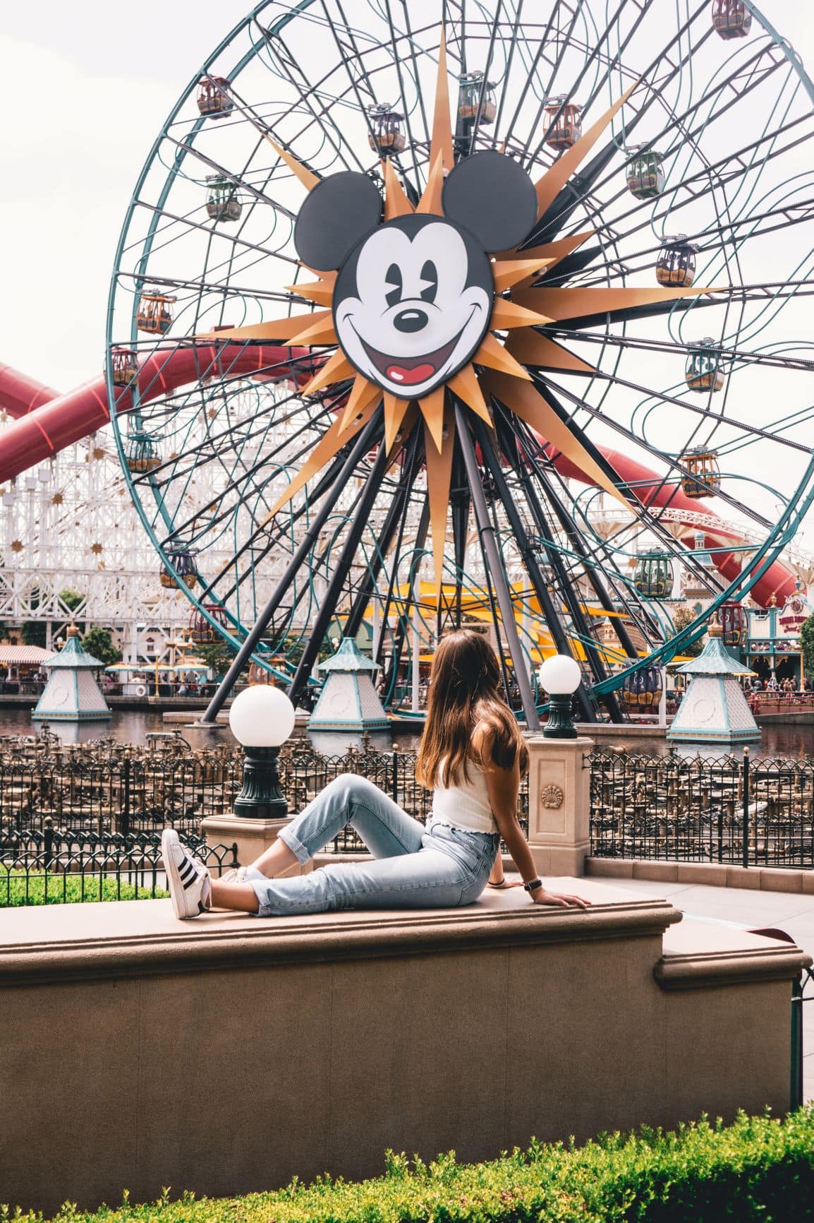 Mädchen Riesenrad Mickey Mouse Disneyland Anaheim