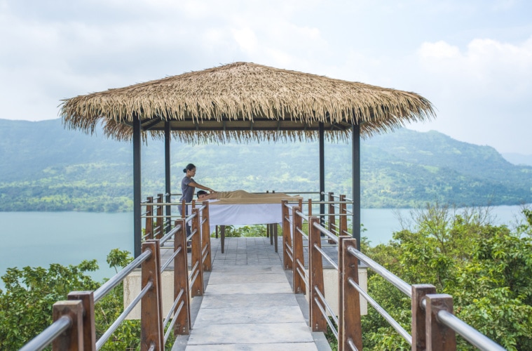 Im Atmantan Wellness Resort in Indien wartet eine Entspannung der ganz besonderen Art auf die Gäste.