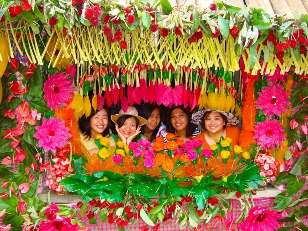 Die Philippinen sind berüchtigt für ihre bunten Festivals. 