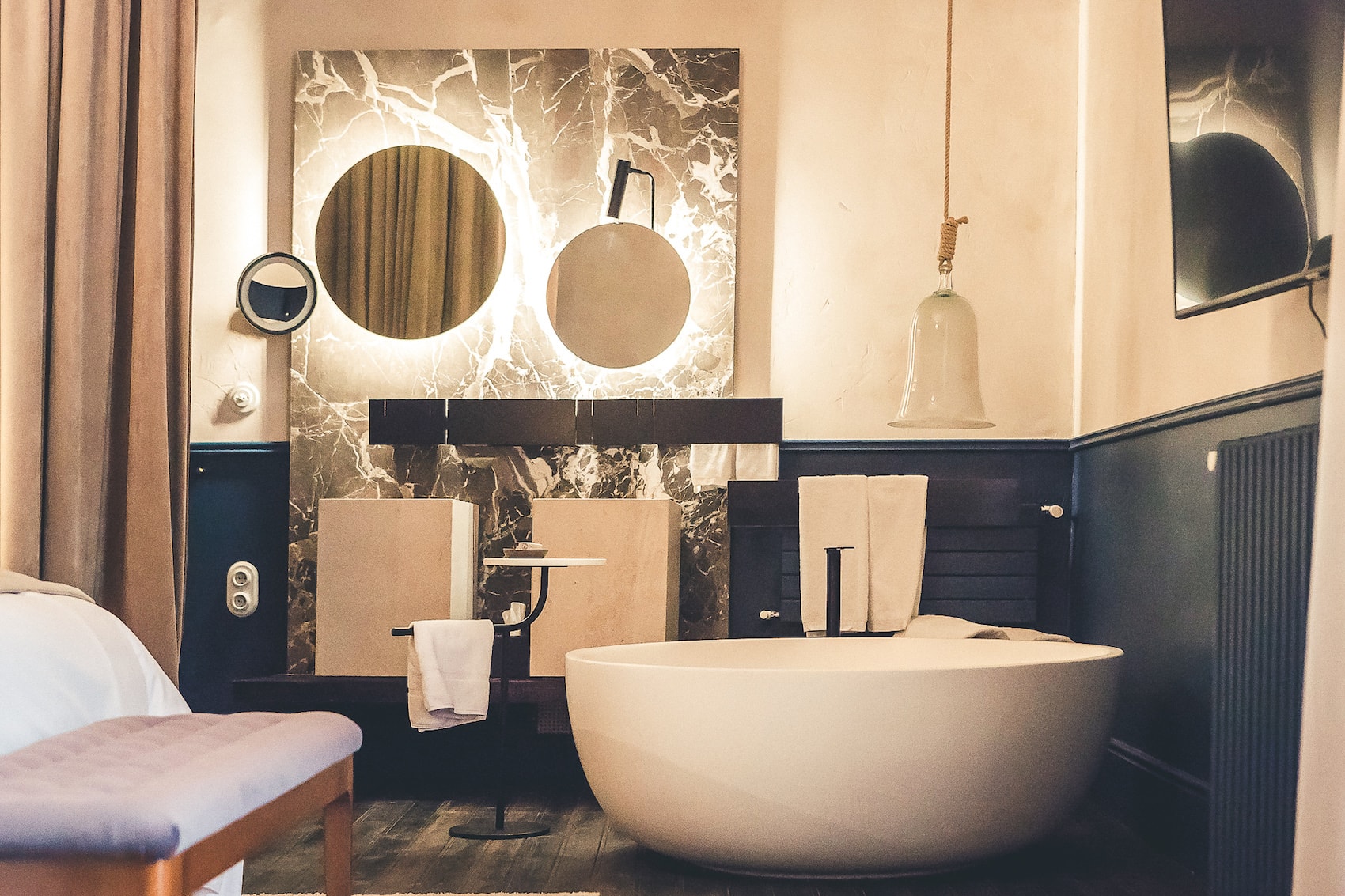 Due Zimmer des neuen Can Bordoy auf Mallorca sind nicht riesig, aber stylisch!