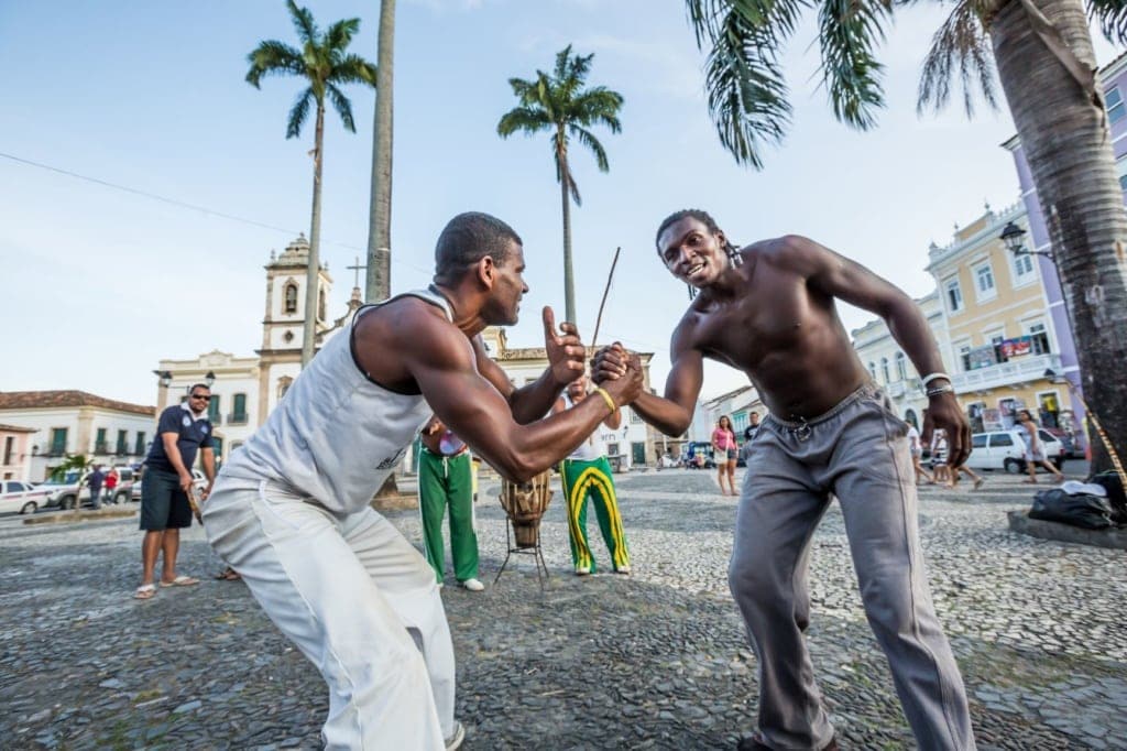 Zwei Capoeira-Kämpfer in Salvador