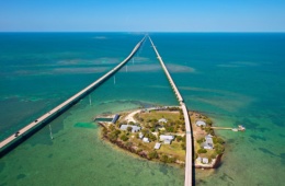 Florida Keys aus der Luft: Neue und alte Seven Mile Bridge