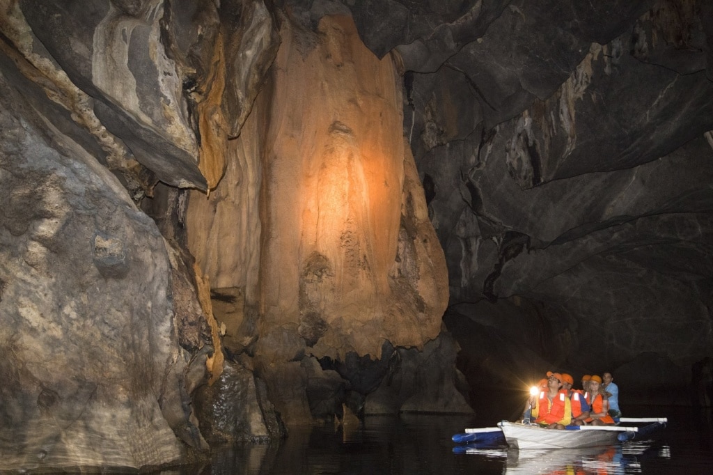 Bei Sabang führt ein Fluss unterm Berg hindurch - der längste beschiffbare Untergrund-Fluss der Welt.