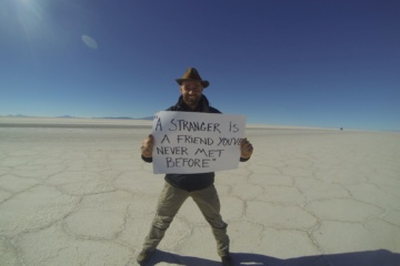 Thor Pedersen während seiner Weltreise in der Wüste