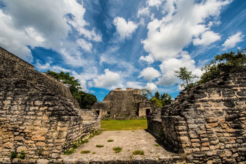 Zentralamerika Natur- und Kulturschätze: Maya Stätte Caracol, Belize