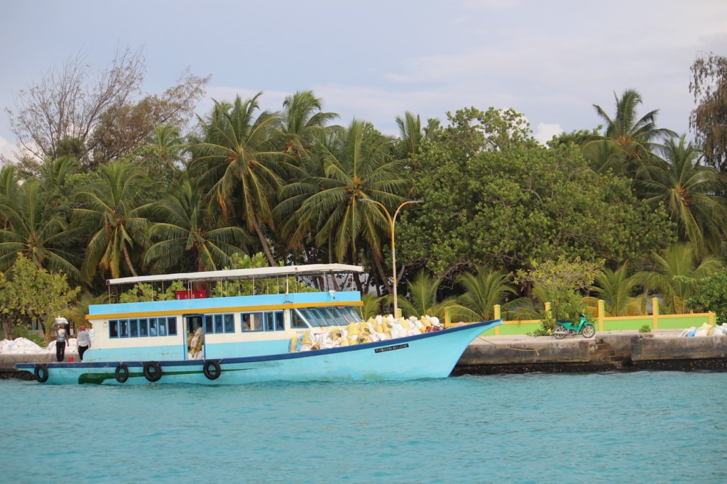 Der Besuch einer Einheimischeninsel ist ein besonderes Erlebnis auf den Malediven. 