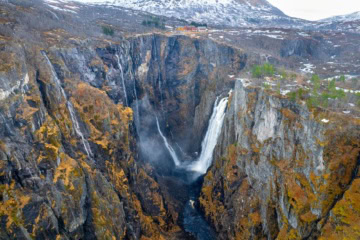 Blick auf den Vøringsfossen-Wasserfall in Norwegen