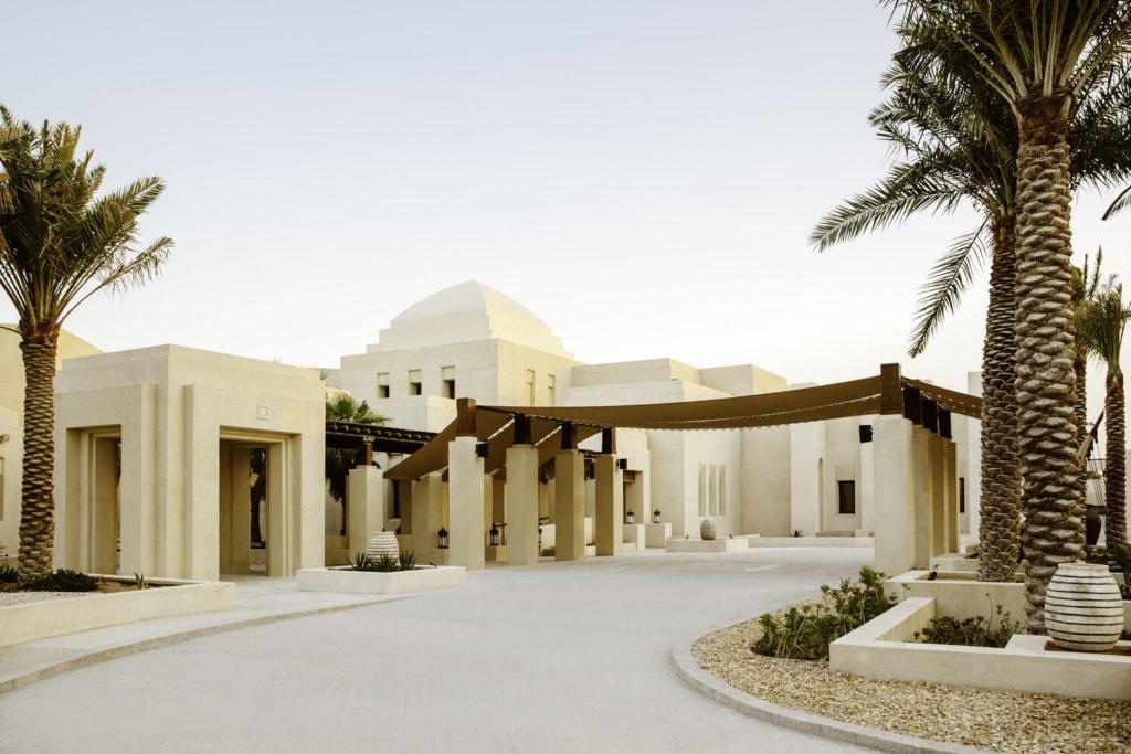 Zufahrt zum Al Wathba Desert Resort & Spa