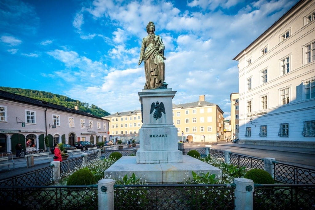 Mozartdenkmal in Salzburg 