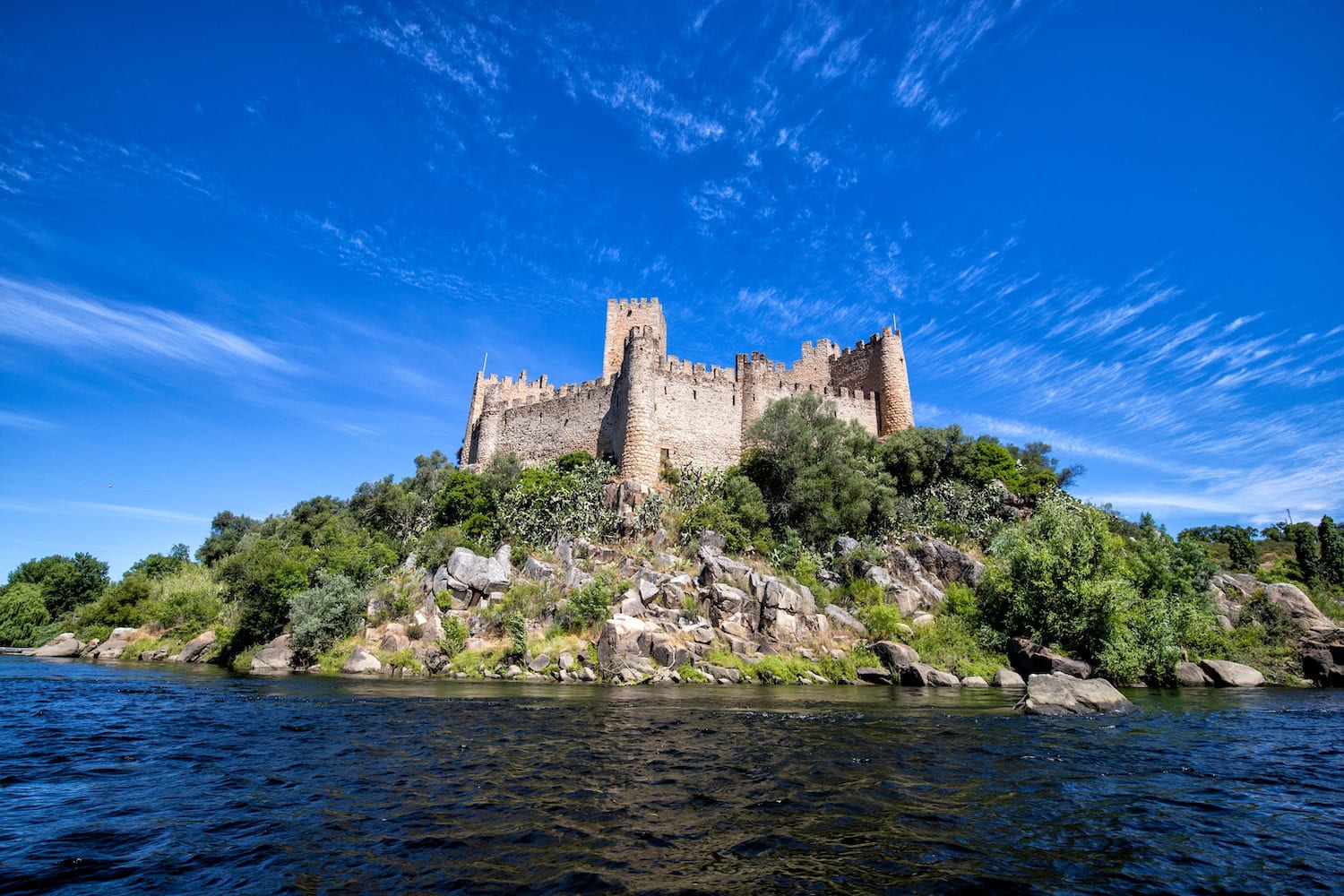 Das Kastell Almourol auf einer Insel im Tejo war einst Rückzugsort der Tempelritter