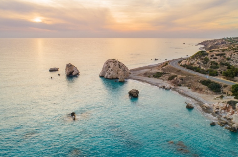 Aphrodite-Felsen auf Zypern, einer unserer Reisetipps für einen Zypern Urlaub