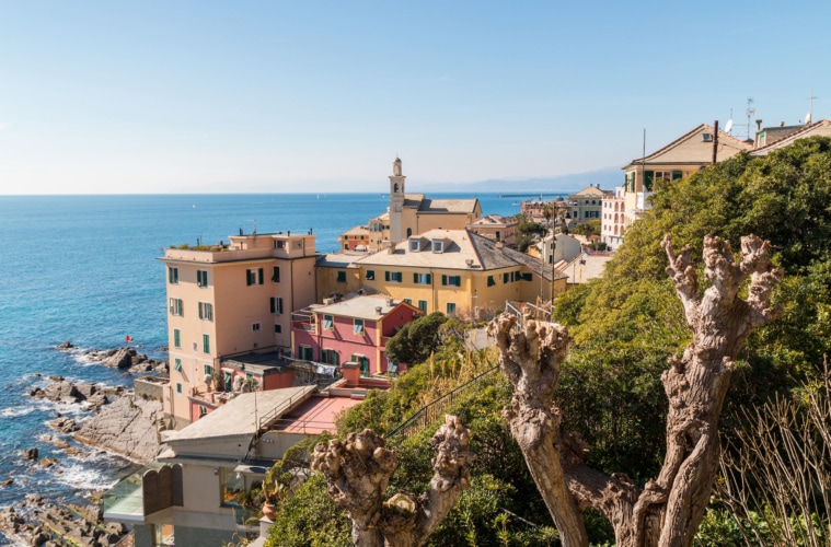 Aussicht auf Boccadasse Viertel in Genua