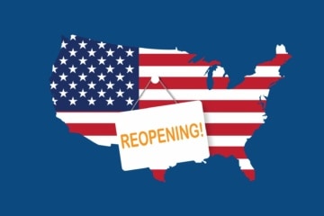 USA-Karte mit Schild "Reopening"