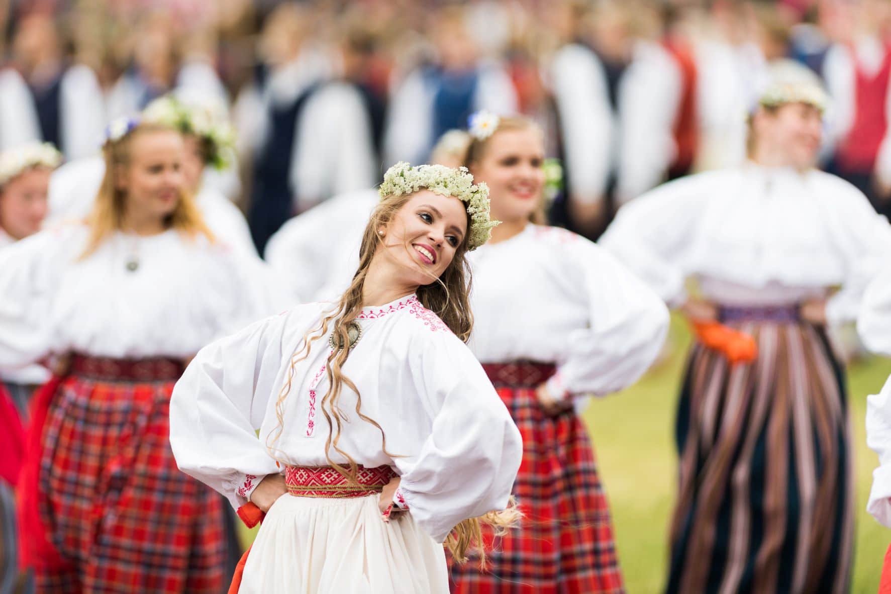 Tänzerinnen auf einem Festival in Estland 