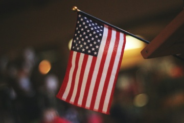 Flagge der USA bei Einreise