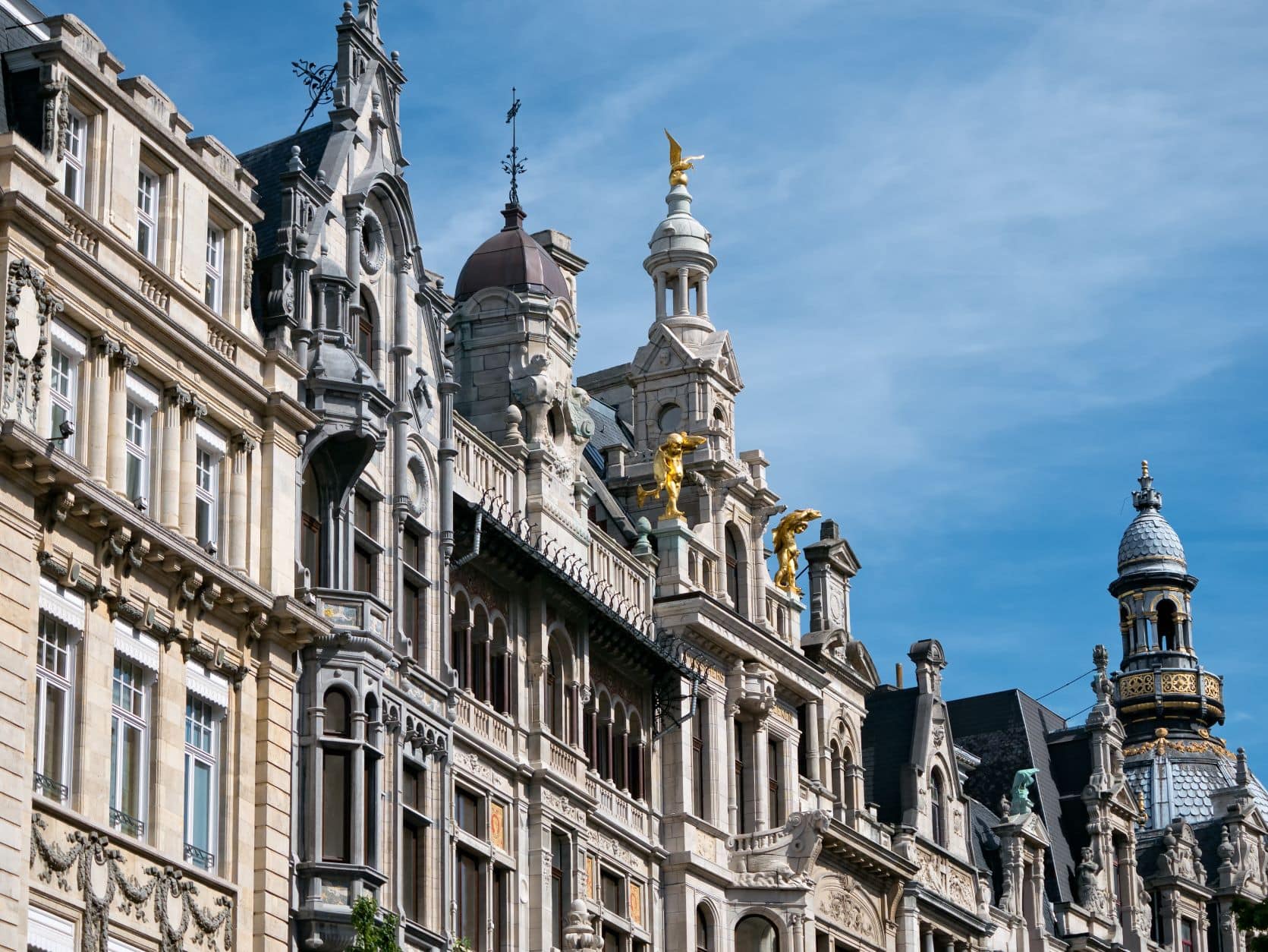 Patrizierhäuser auf der Meir-Fußgängerzone in Antwerpen 